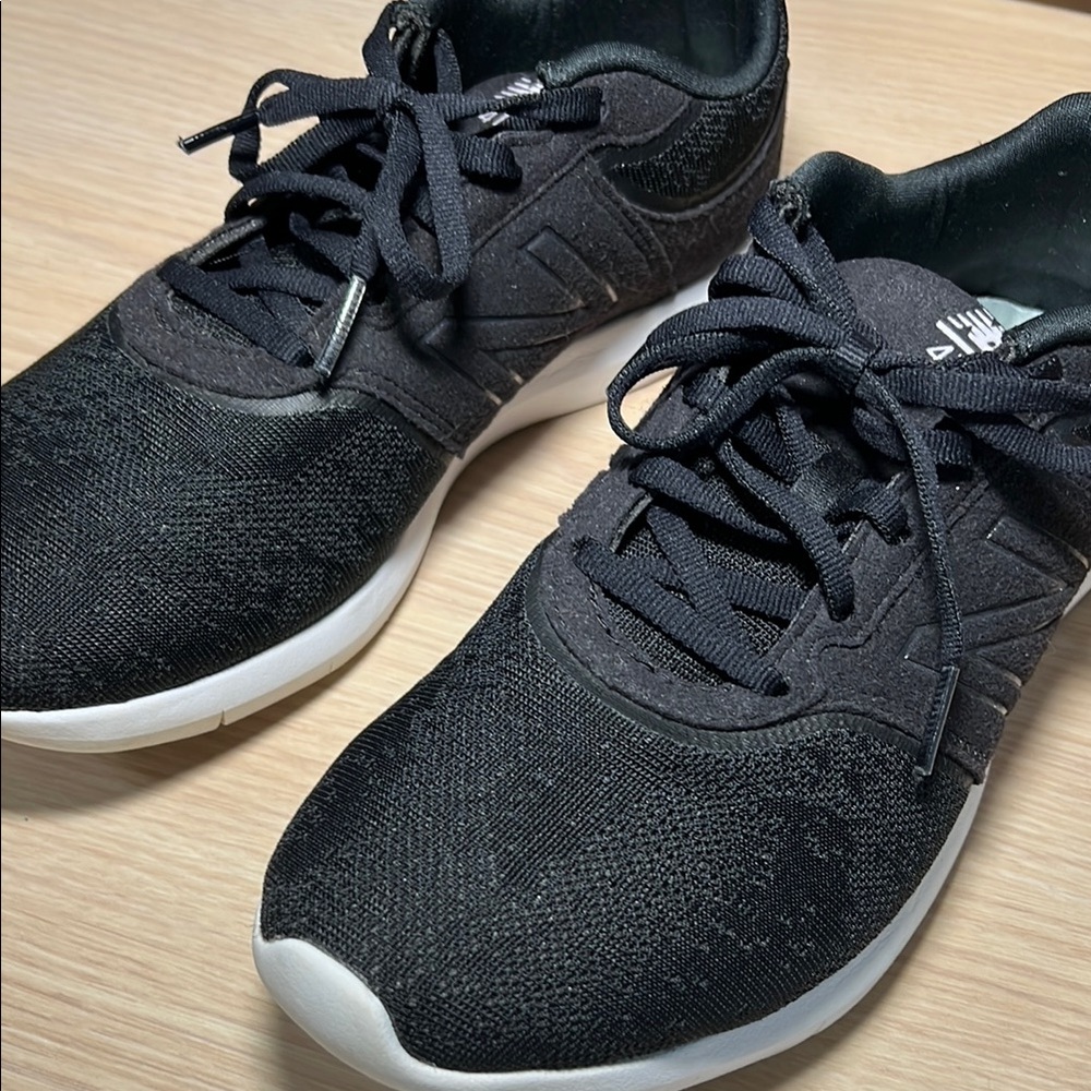 New Balance 415 Women's Black Shoes